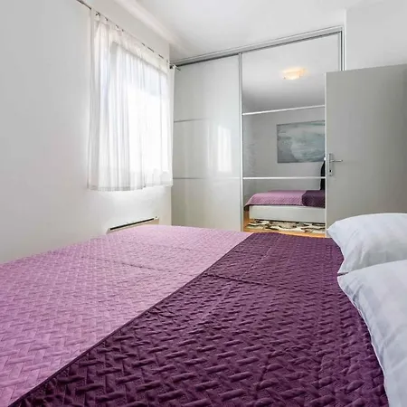 Apartment In 41684