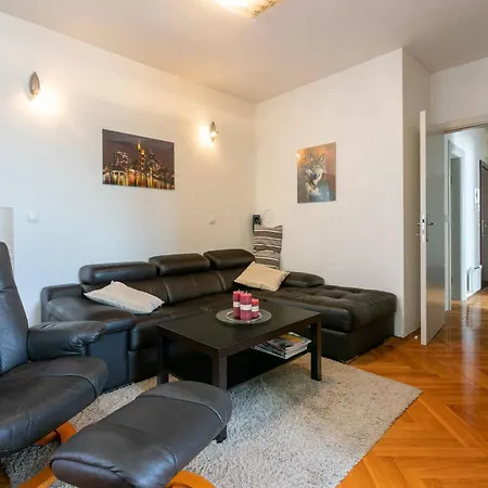 Apartment In 41684